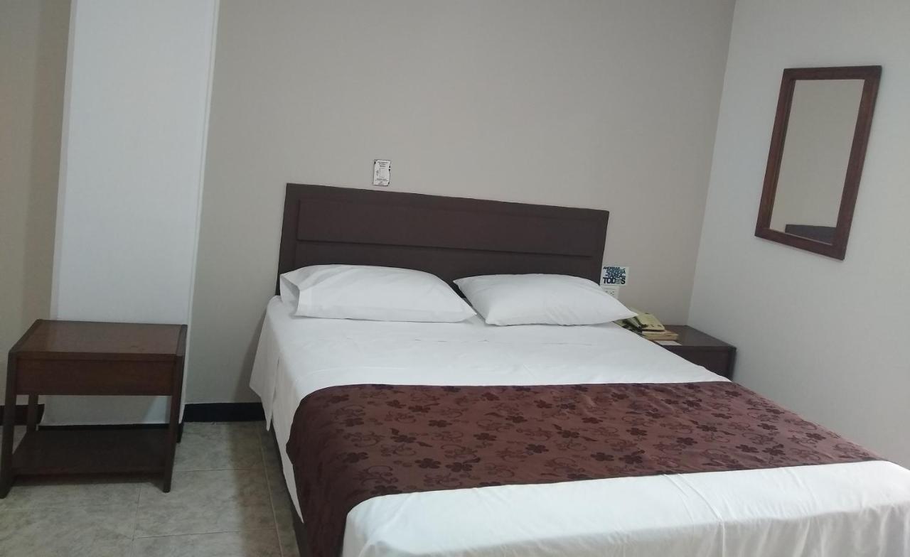 Hotel Hacaritama Ocana Bagian luar foto